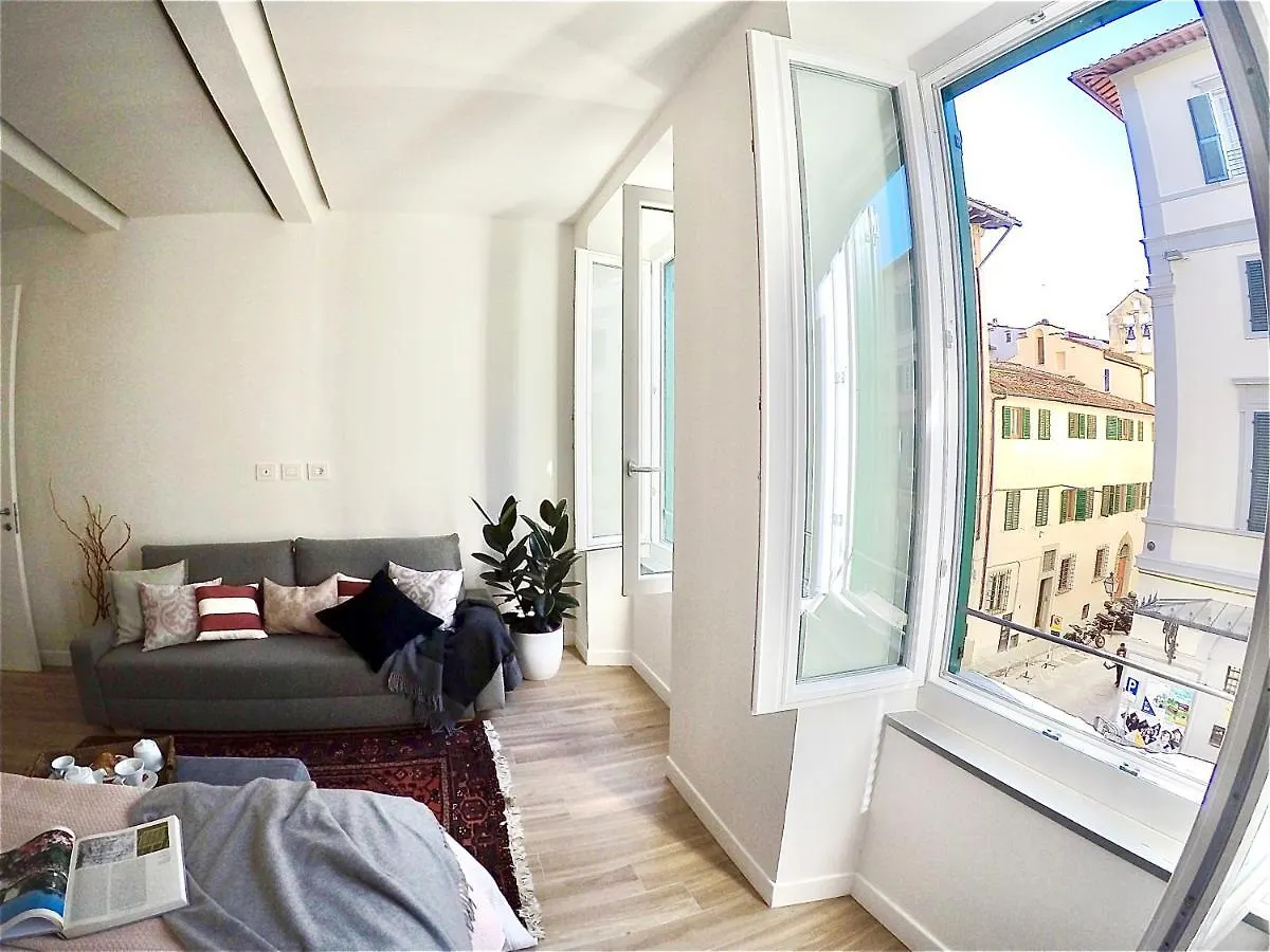Nr8 - Santa Croce Apartment Florence Italy