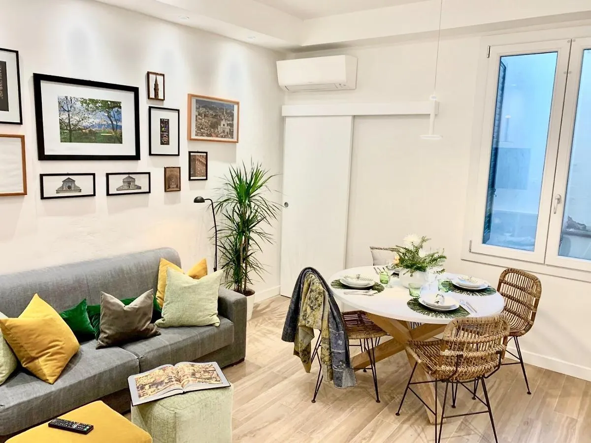 Nr8 - Santa Croce Apartment Florence