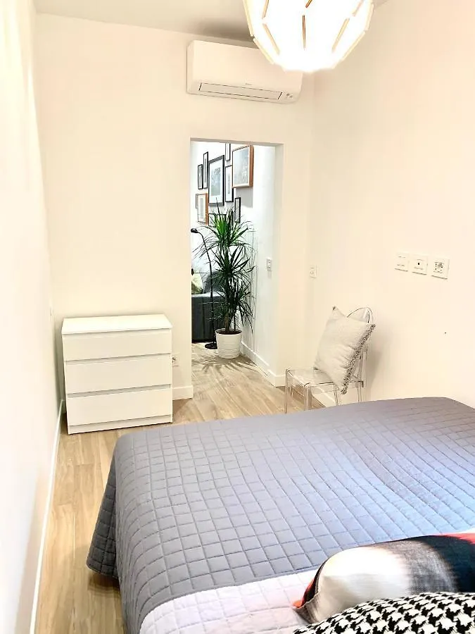 Nr8 - Santa Croce Apartment Florence 0*,